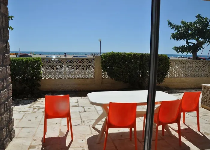 Belle Maison, En Bord De Plage